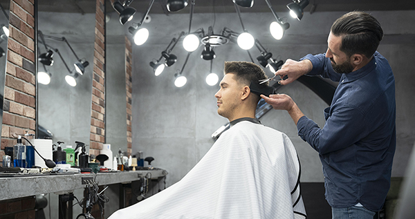 FETHESP anuncia reajuste salarial 2022 para empregados em institutos de beleza, cabeleireiros e barbeiros